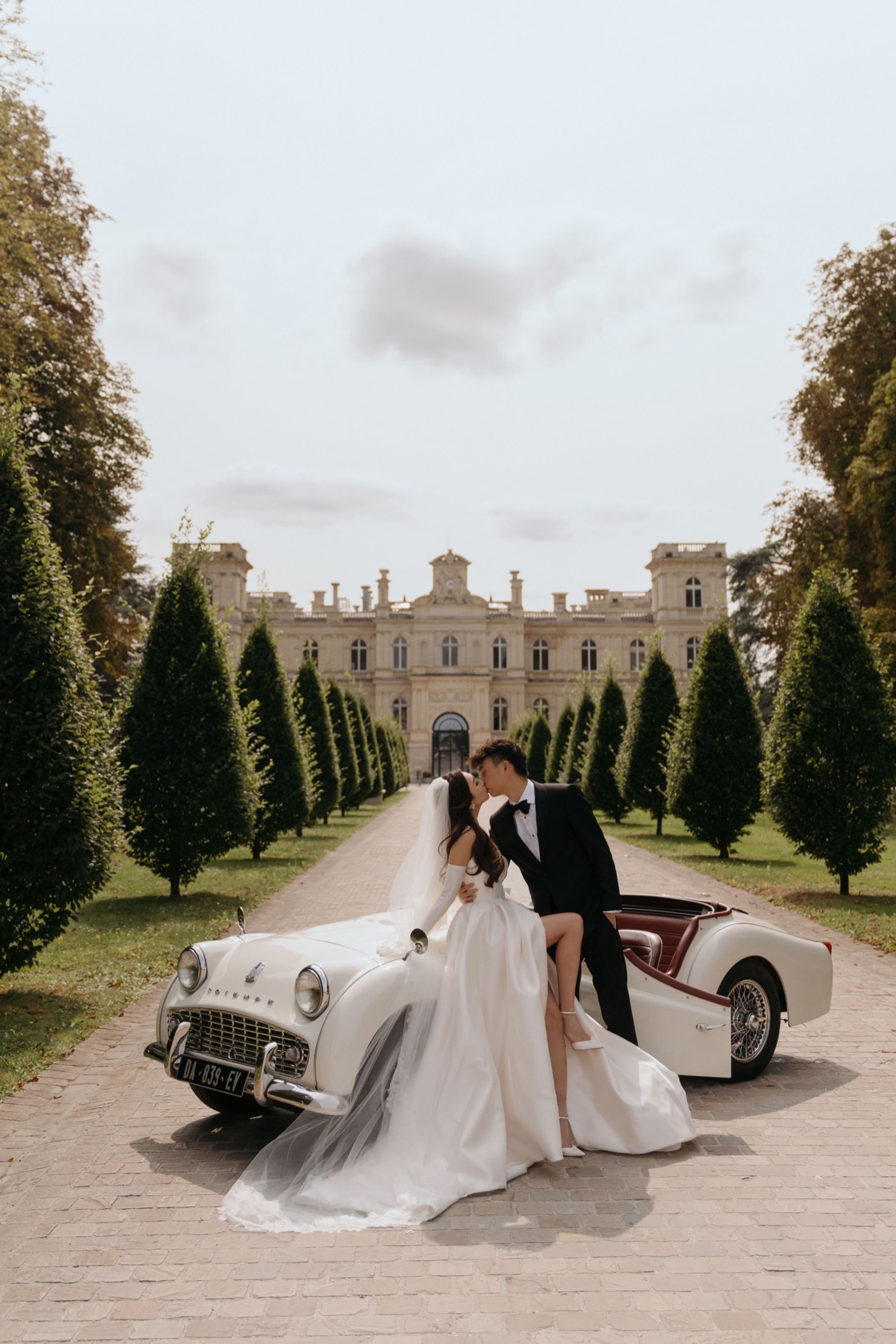 Nicole & Henry pre-wedding shoot at Château de Ferrières