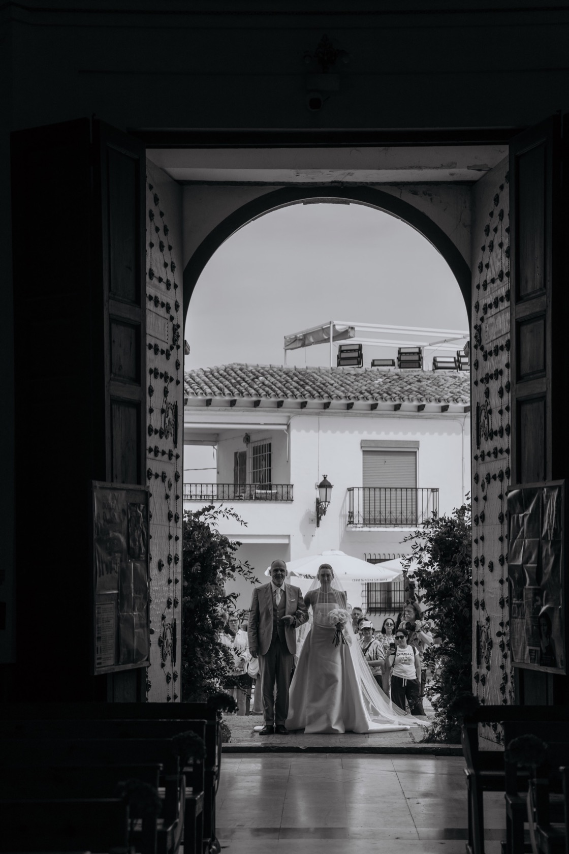 Georgia & Joe wedding photography at Finca Marqués de Montemolar